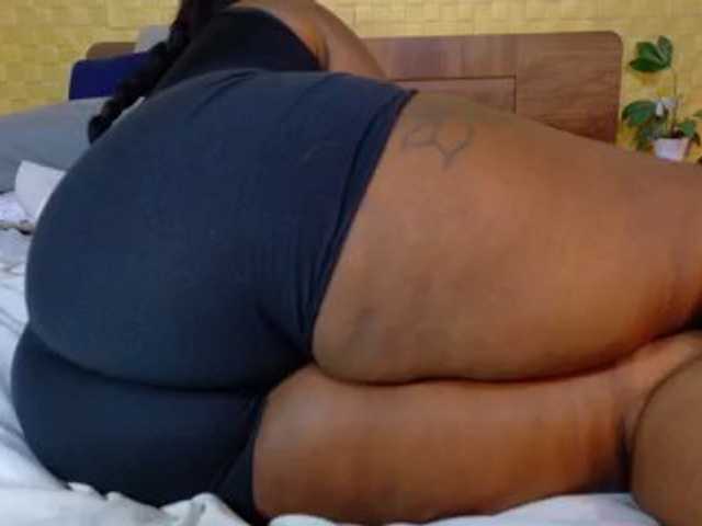 Live sex webcam photo for curvynaomhy #294234829