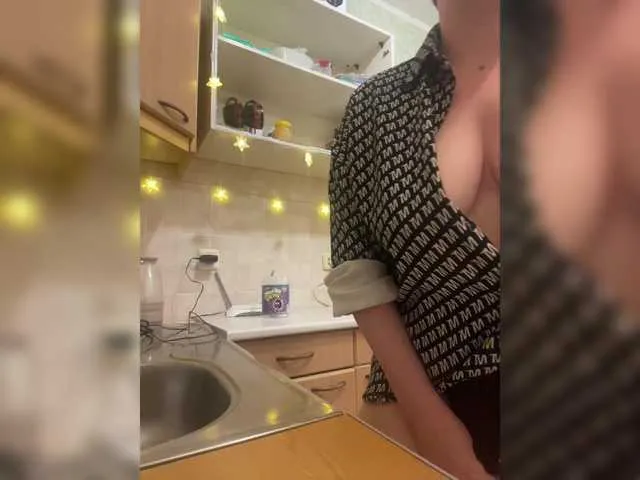 Live sex webcam photo for cute-girl-69 #290280919