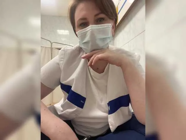 Live sex webcam photo for cute-girl-69 #290324816