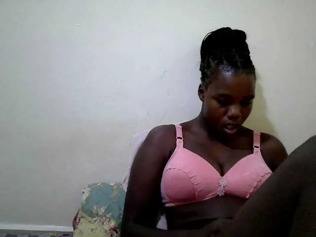 Live sex webcam photo for cute-heaven #292135125
