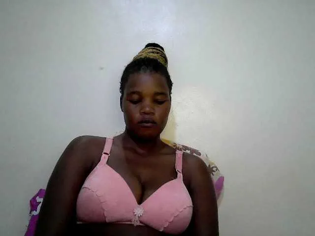 Live sex webcam photo for cute-heaven #292717423