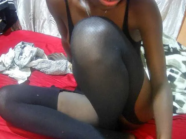 Live sex webcam photo for cute-letty #291978421