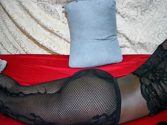Live sex webcam photo for cute-letty #292264697