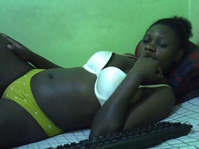 Live sex webcam photo for cute-liz #291582474