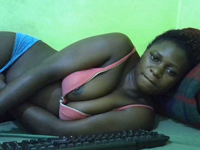 Live sex webcam photo for cute-liz #291751185