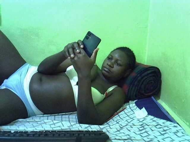 Live sex webcam photo for cute-liz #291804595