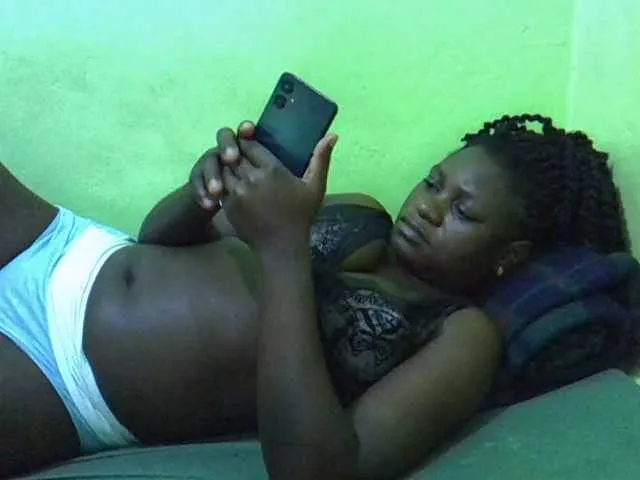 Live sex webcam photo for cute-liz #292068485