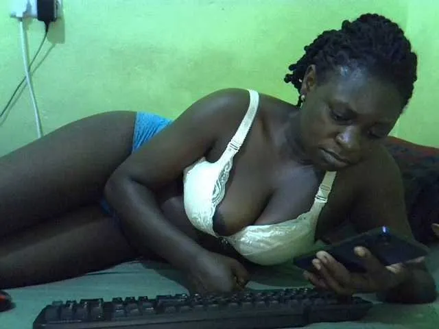 Live sex webcam photo for cute-liz #292080904