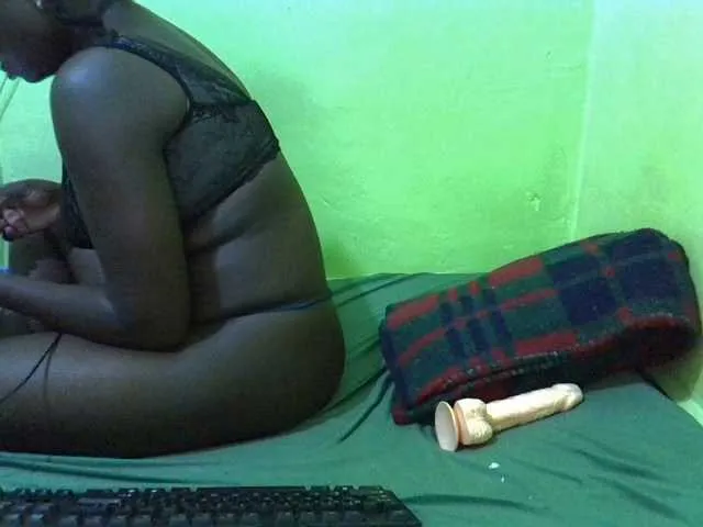 Live sex webcam photo for cute-liz #292115610