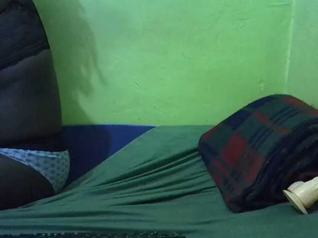 Live sex webcam photo for cute-liz #292156344