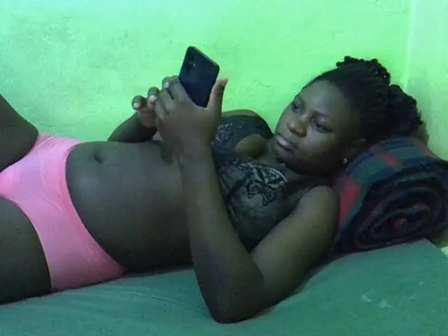 Live sex webcam photo for cute-liz #292160157