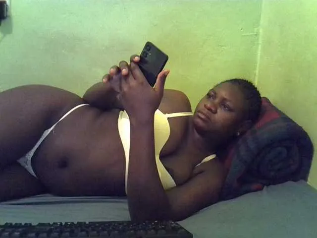 Live sex webcam photo for cute-liz #292210096