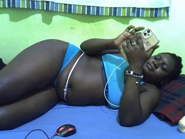 Live sex webcam photo for cute-liz #293416860
