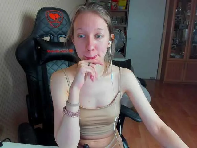 Live sex webcam photo for cuteMila #290449630