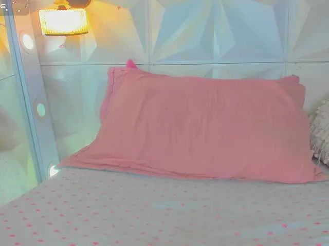 Live sex webcam photo for cutelatinaxxx #292205507