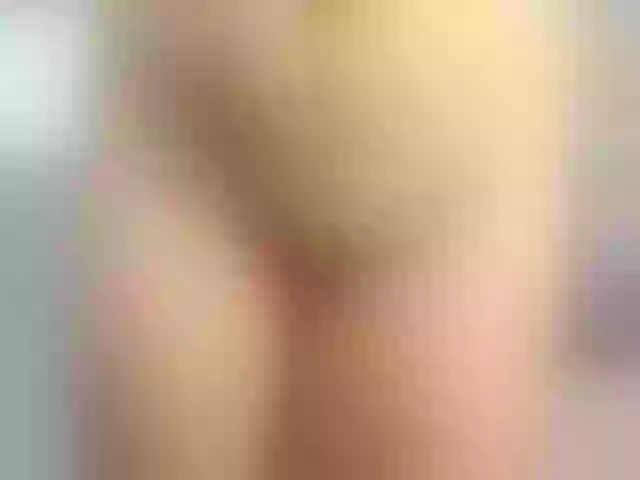 Live sex webcam photo for cutepetitee #291116196