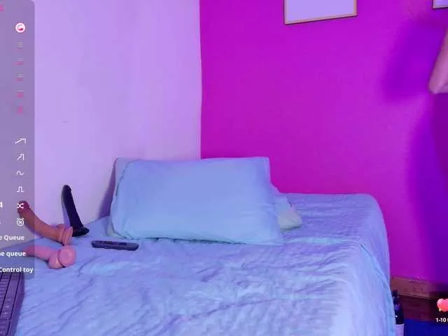 Live sex webcam photo for cutepetitee #291882411