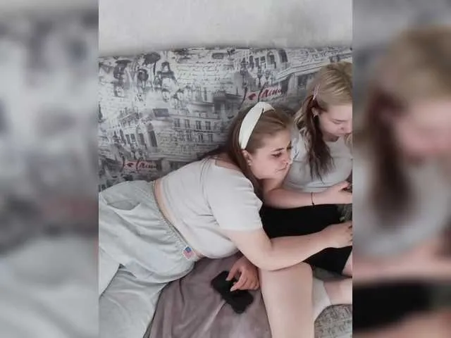 Live sex webcam photo for cutesmiles #291105189