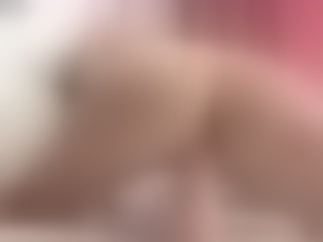 Live sex webcam photo for cutetella #293800459