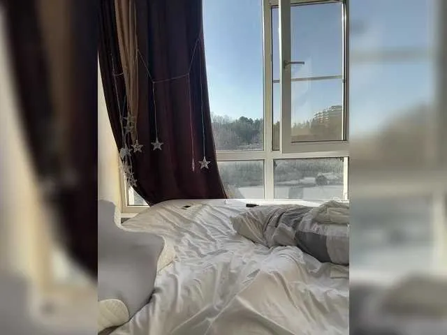 Live sex webcam photo for daddySgirl9 #290668011