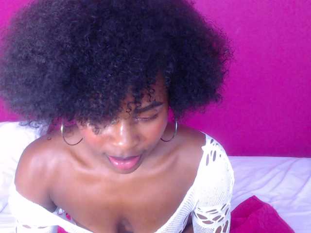 Live sex webcam photo for daddys-ebonygirl #277094731