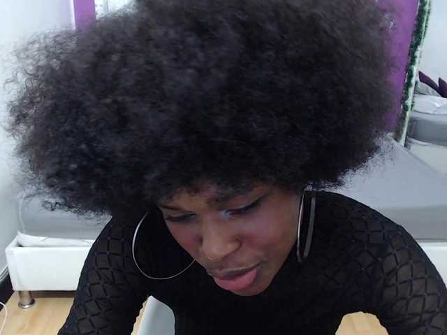 Live sex webcam photo for daddys-ebonygirl #277197455