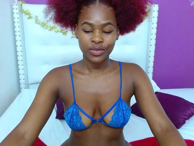 Live sex webcam photo for daddys-ebonygirl #289637694