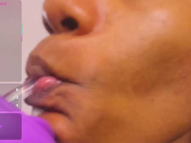 Live sex webcam photo for daffnelewis #291878897