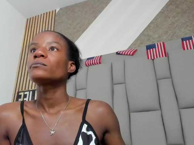 Live sex webcam photo for daffnelewis #291955995