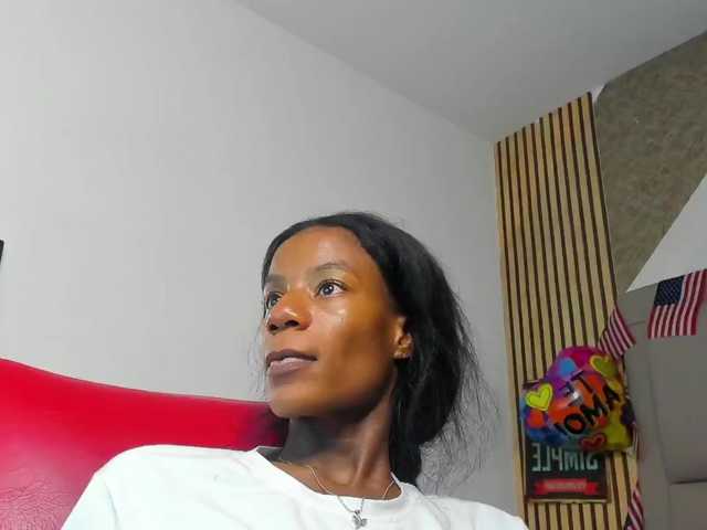 Live sex webcam photo for daffnelewis #291995601