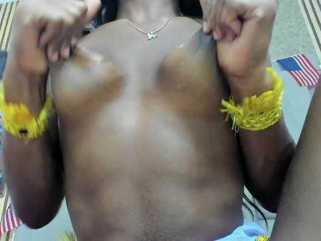 Live sex webcam photo for daffnelewis #292042932