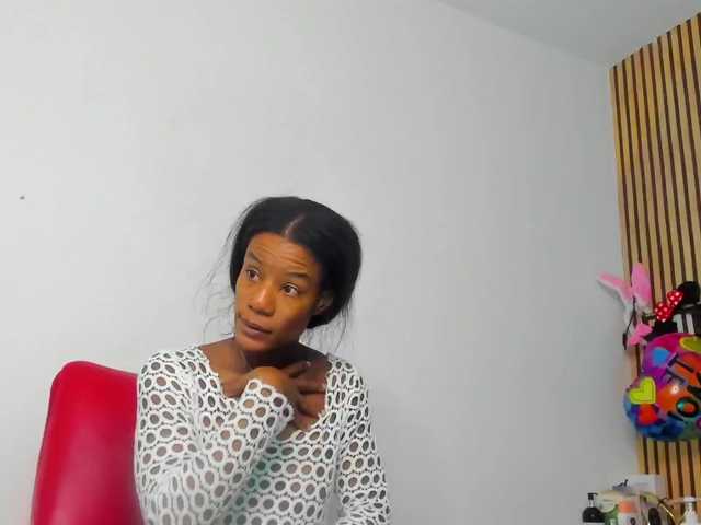 Live sex webcam photo for daffnelewis #292142428