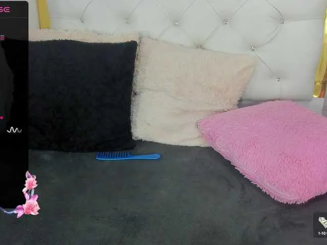 Live sex webcam photo for dani02 #290543235