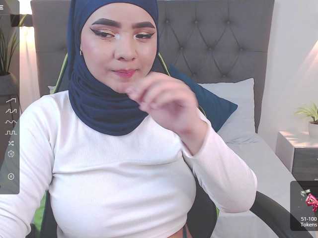 Live sex webcam photo for daniah-husayni #276232327