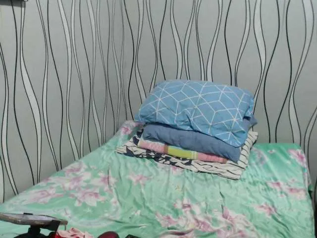 Live sex webcam photo for danielaXXX #290450875