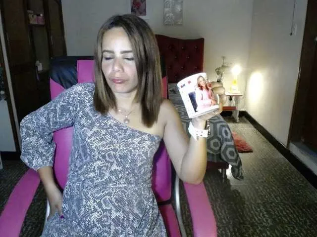 Live sex webcam photo for danielle-rose #290592187