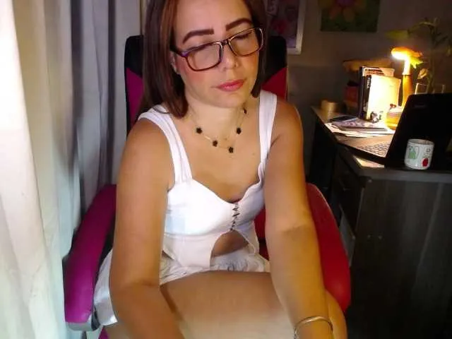 Live sex webcam photo for danielle-rose #293867986