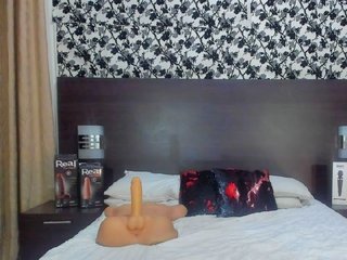 Live sex webcam photo for daniellefoxte #167398959