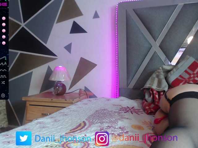 Live sex webcam photo for danijhonson1 #272484424