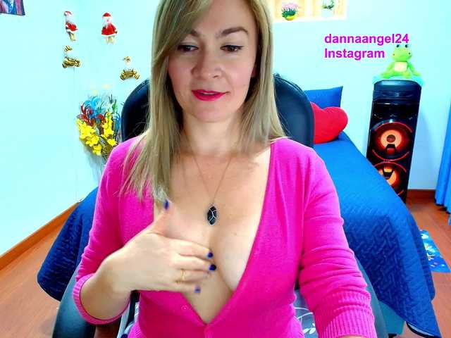 Live sex webcam photo for dannangel #290239215