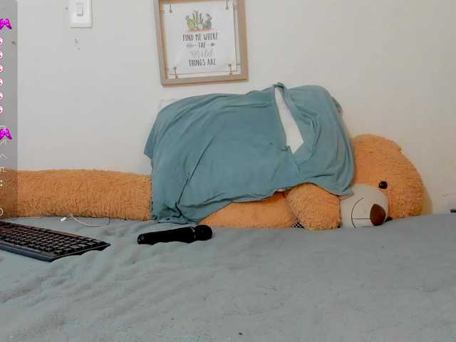 Live sex webcam photo for dannascott26 #291043436