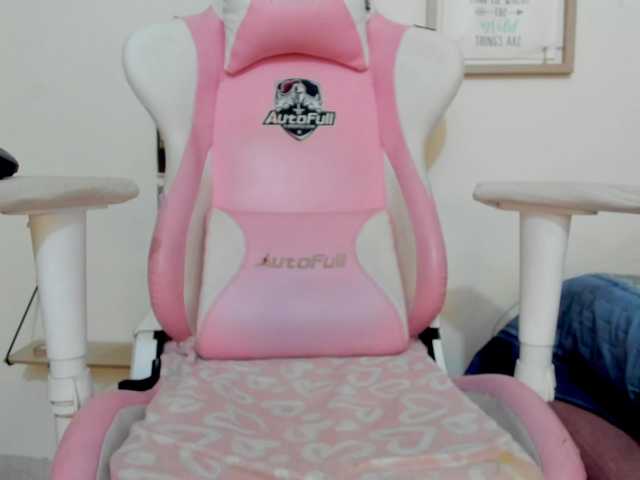 Live sex webcam photo for dannascott26 #292007259