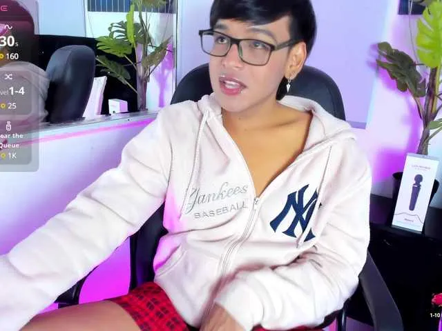 Live sex webcam photo for danny-hot-- #290617540