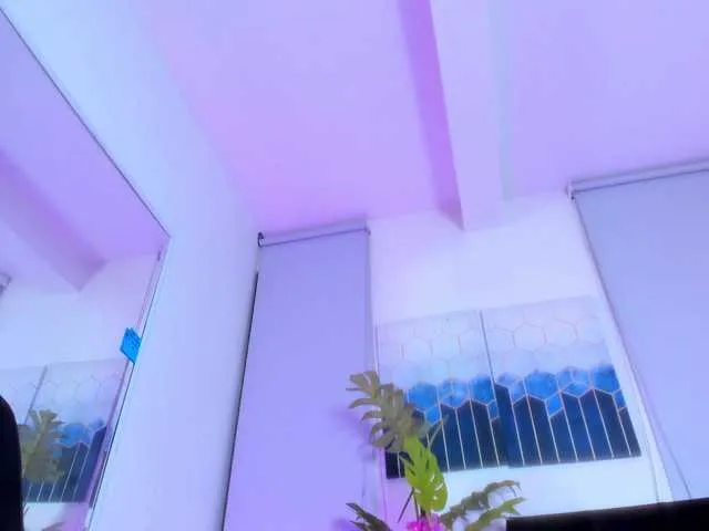 Live sex webcam photo for danny-hot-- #290899045