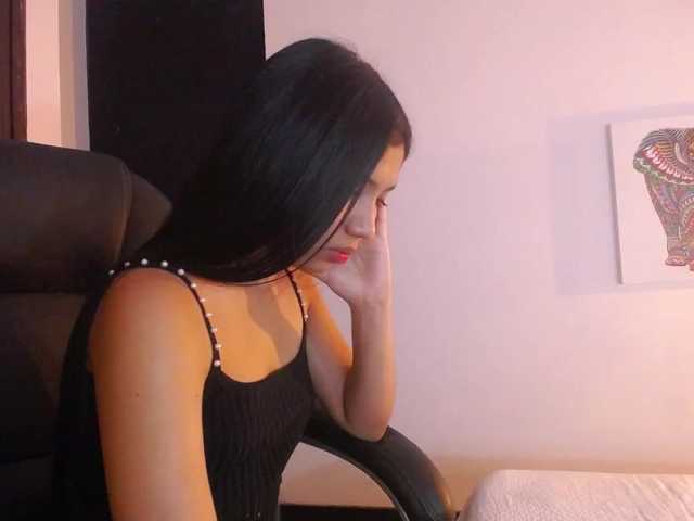 Live sex webcam photo for daphne-1 #273025638