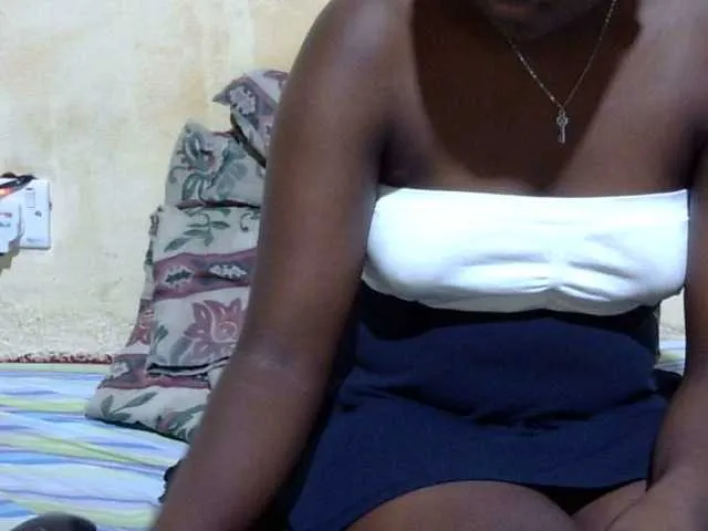 Live sex webcam photo for dark-princess1 #291263578