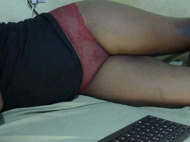 Live sex webcam photo for dark-princess1 #292713503