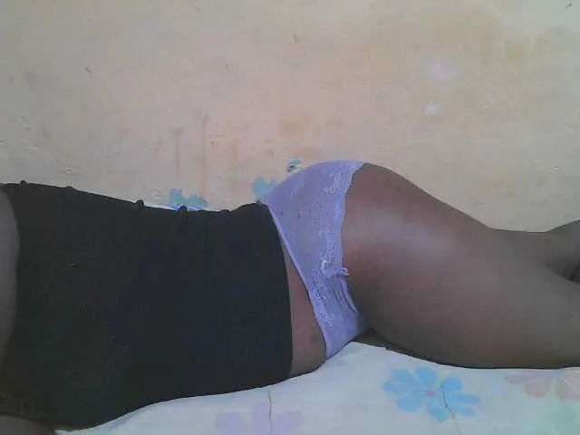 Live sex webcam photo for dark-princess1 #293146425