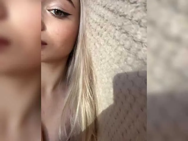 Live sex webcam photo for dark-secret #292176770