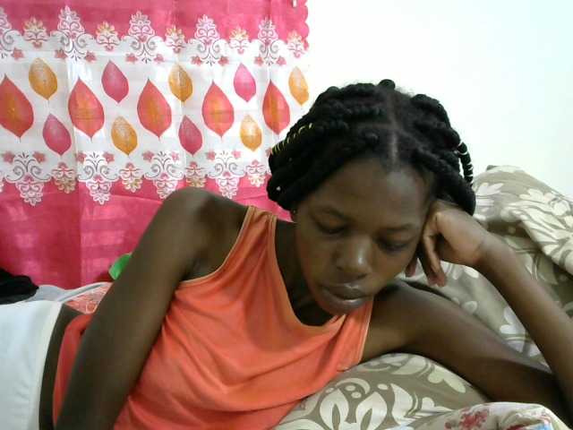 Live sex webcam photo for darsy2 #271951970